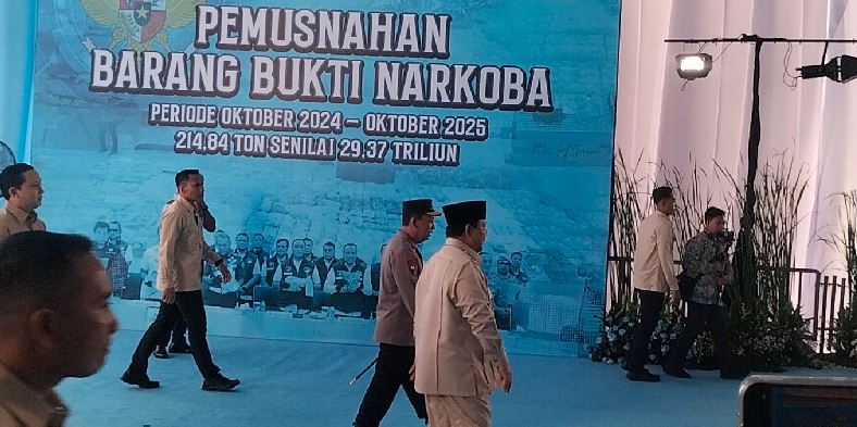 Prabowo Subianto Musnahkan Barang Bukti Narkoba Sitaan Polri Senilai 29 Triliun